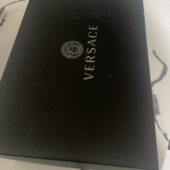 Versace pool slides size 8 - Picture 3 of 3